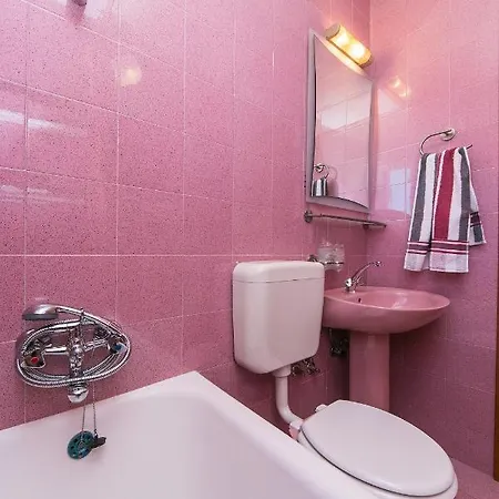 2717a Apartamento Brela